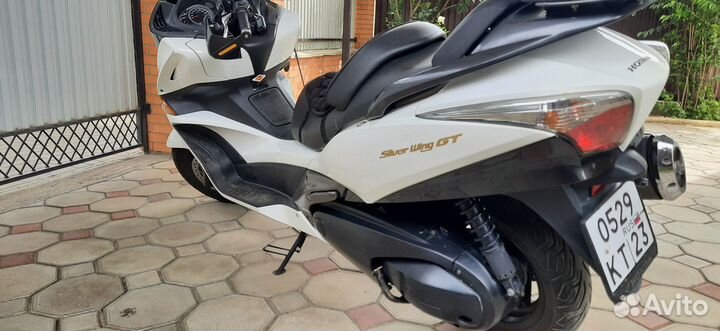 Макси скутер Honda Silver Wing 600