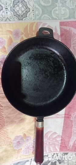 Чугунная сковорода 26