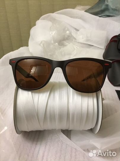 Очки солнцезащитные
