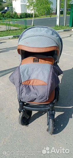 Прогулочная коляска