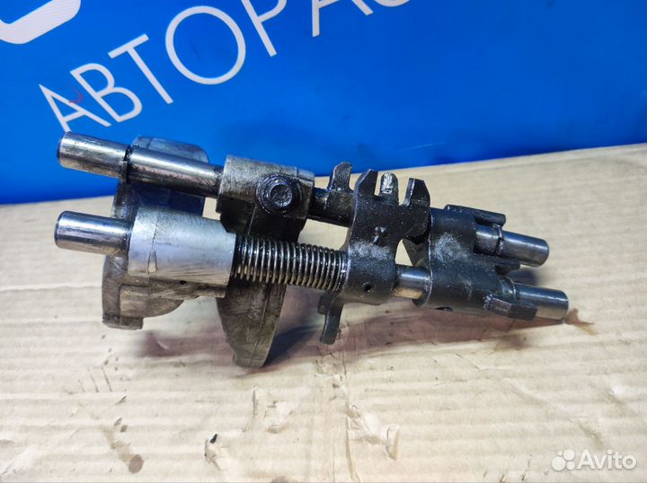 Вилки включения передач МКПП Geely Emgrand Ec7