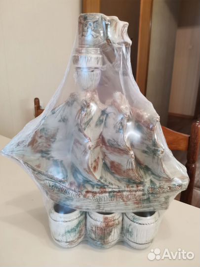 Штоф Пиратский корабль с рюмками-бочками