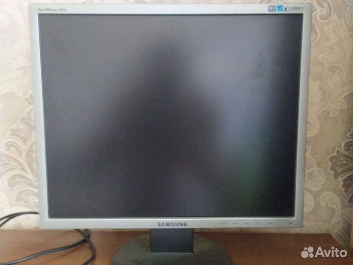 Монитор Samsung