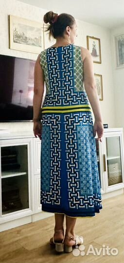 Платье новое из Италии, ткань Versace, р.L новое