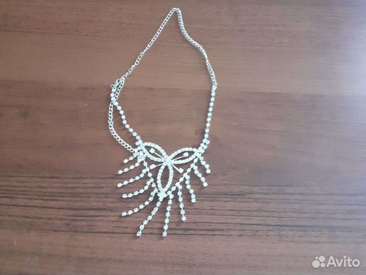 Колье ожерелье