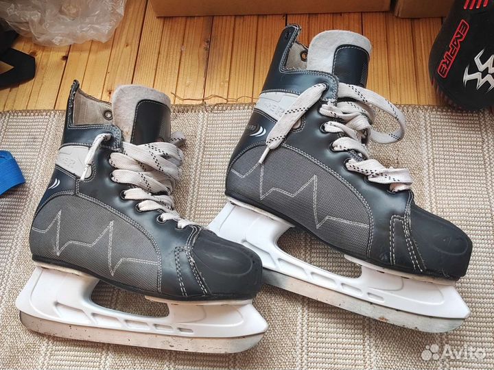 Коньки 42 размер