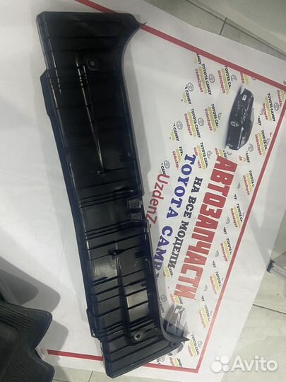Молдинг багажника toyota camry 75
