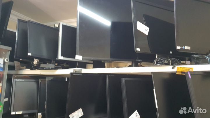 Битые мониторы с живой электроникой и лампами