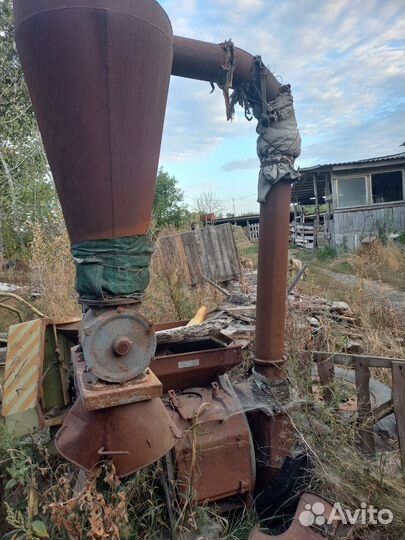 Зернодробилка