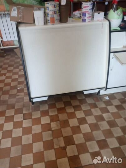 Шкаф витрина