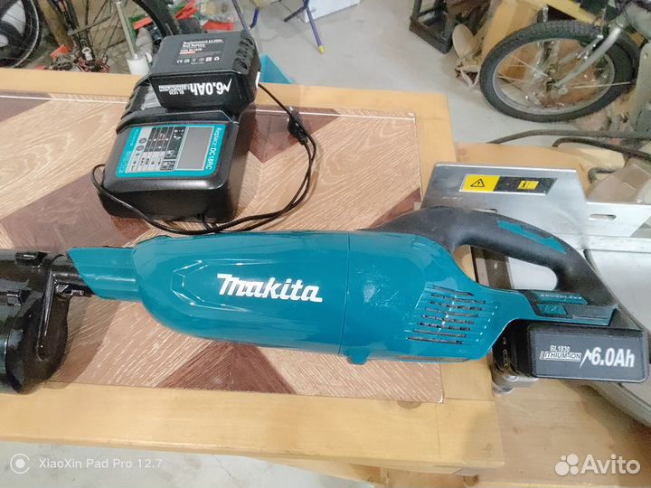 Пылесос на аккумуляторе Makita DCL 281F - 18 v