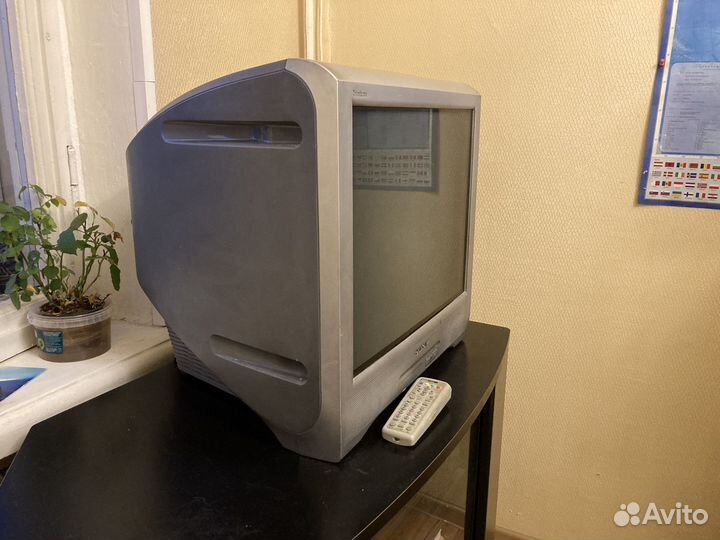 Sony Trinitron KV-BT212M81