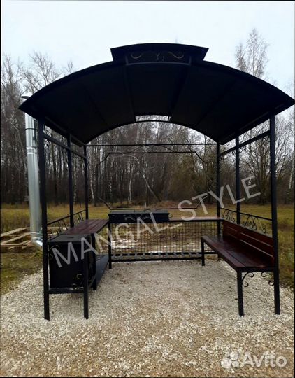 Мангал с крышей
