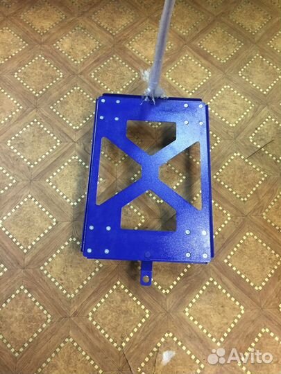 Тележка с ручкой для перевозки ящиков и тары