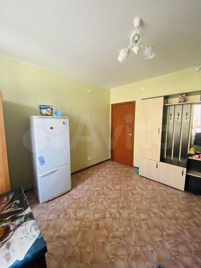 Комната 21,7 м² в 5-к., 1/4 эт.