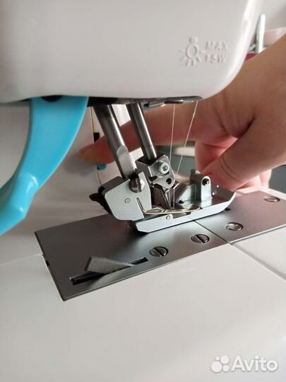 Оверлок бытовой