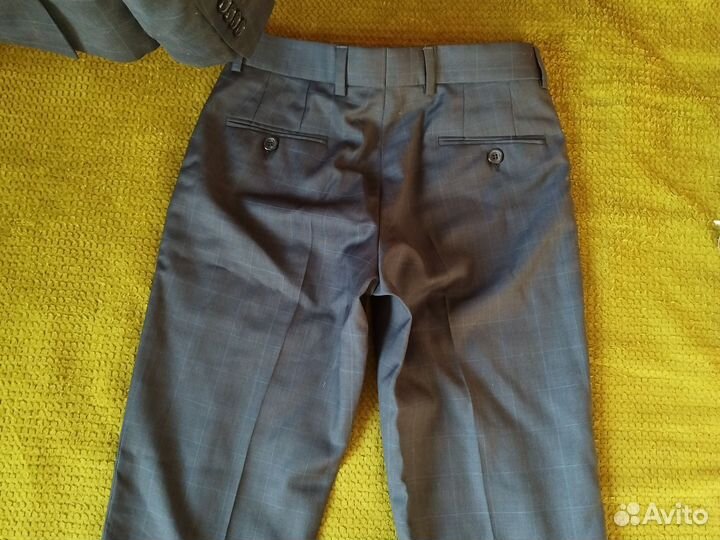 Школьный костюм