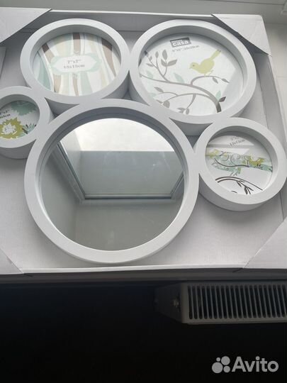 Коллаж из круглых рамок для фото