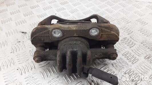 Суппорт тормозной передний левый peugeot 3008 (2BN