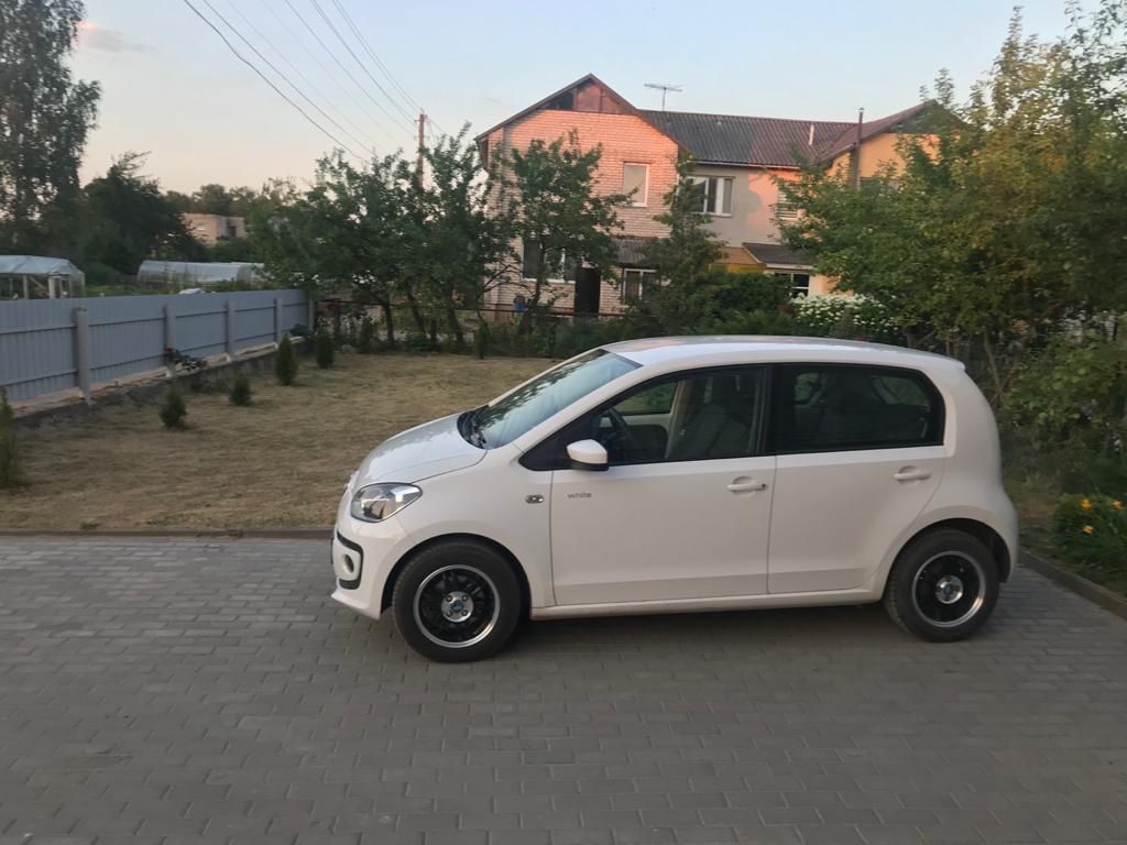Volkswagen Up