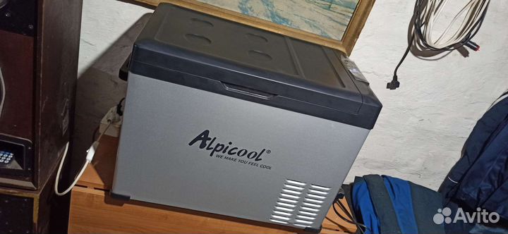 Автомобильный компрессорный холодильник