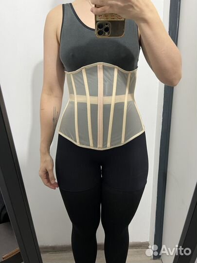 Корсет утягивающий на шнуровке