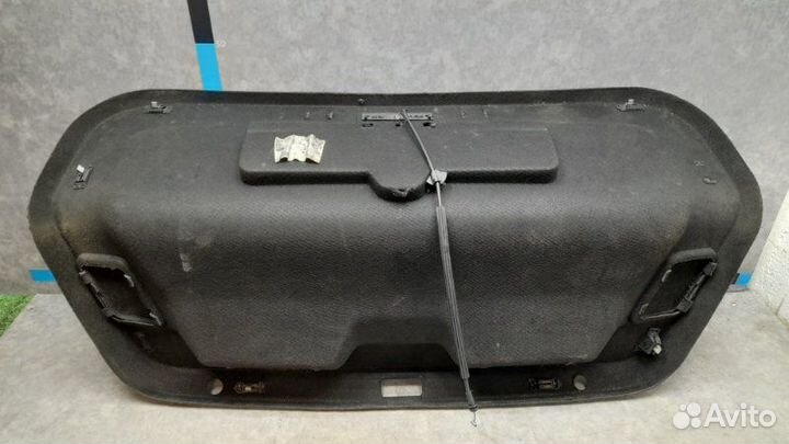 Обшивка крышки багажника Volkswagen Passat B6 2.0
