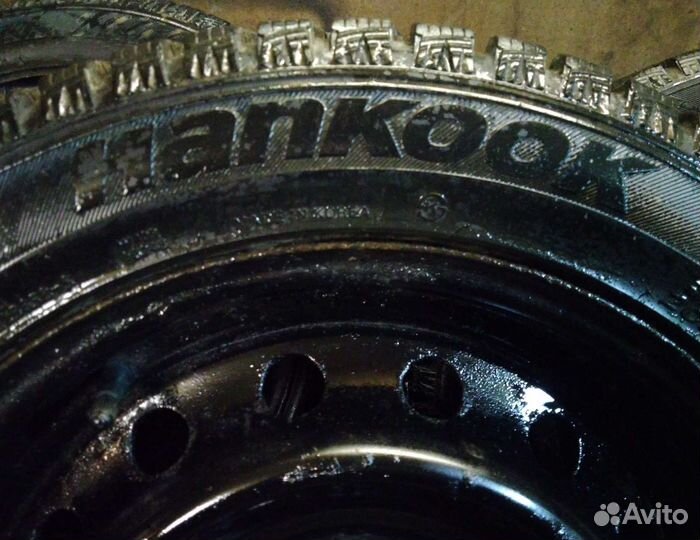 Hankook Winter I'Pike W409 205/55 R16 91T