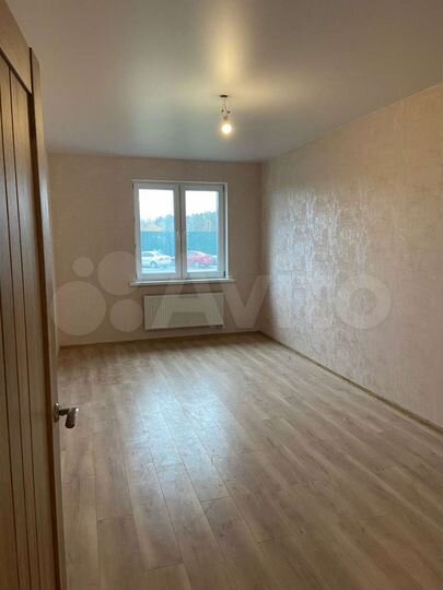 2-к. квартира, 50 м², 1/9 эт.