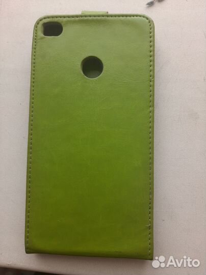 Чехлы на телефон