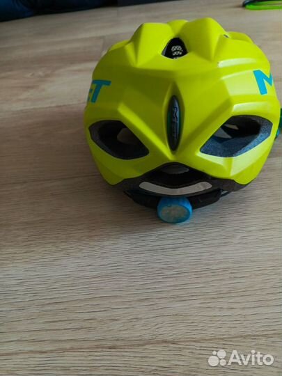 Велосипедный шлем детский MET р. 52-57