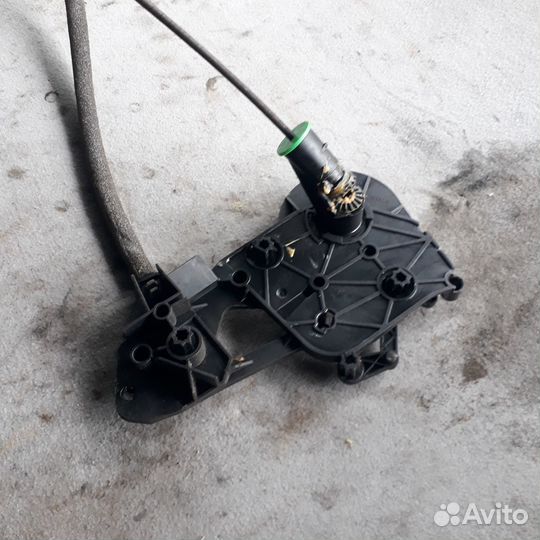 Механизм регулировки заслонка печки Форд Фокус 2