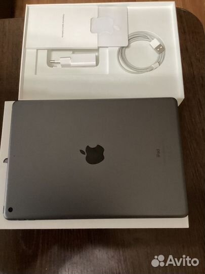 Планшет apple iPad 7 32 gb