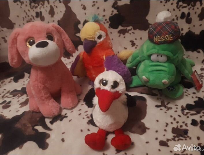 Нэсси Аист Крокодил Попугай Пони Лошадь