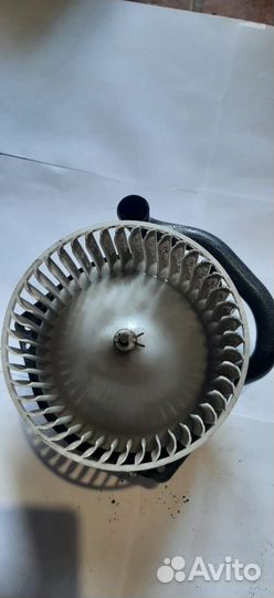 Мотор печки Suzuki Escudo 2002-2010 TL52W 3862412V