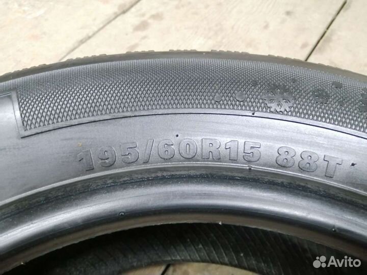 Kumho I'Zen Wis KW19 195/60 R15