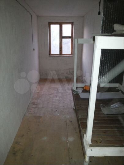 Комната 20 м² в 4-к., 1/3 эт.