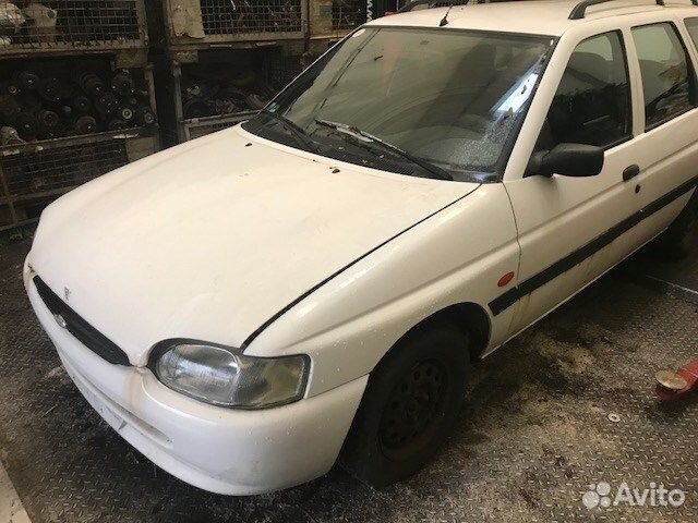 Разбор на запчасти Ford Escort