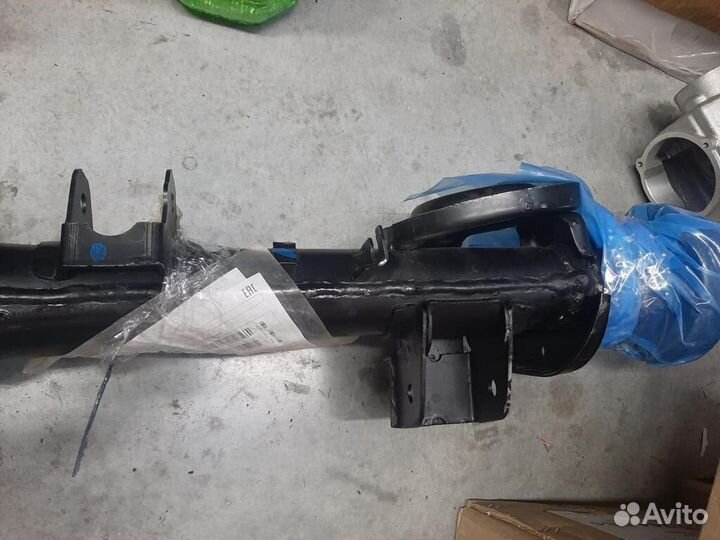 Балка заднего моста (чулок) ваз 2123 Нива Шеви