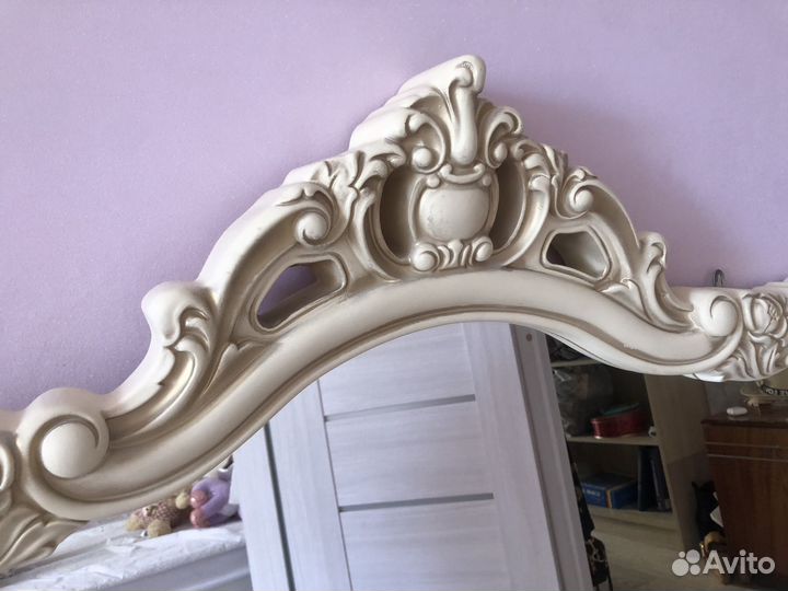 Зеркало настенное