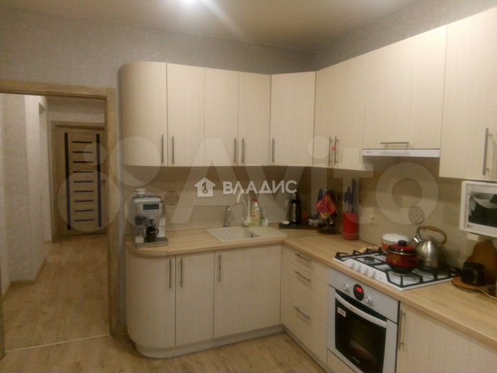 4-к. квартира, 104 м², 2/3 эт.