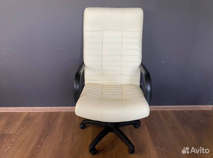 Офисное кресло новое