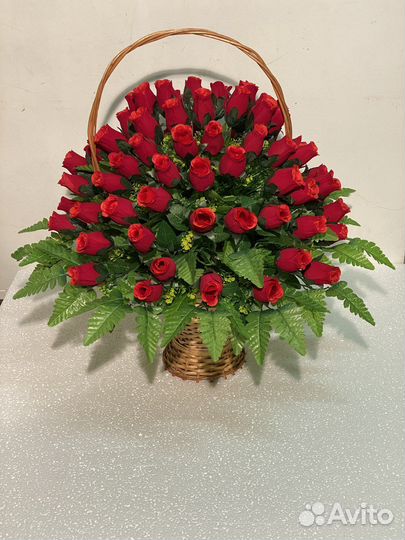 Корзины, полянки, вазоны ритуальные