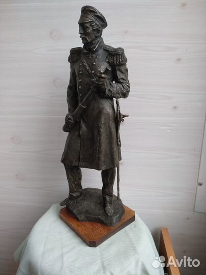 Бронзовая скульптура 