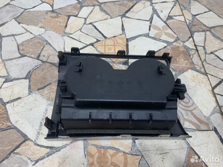 Подстаканник Mazda 6 седан 2.0 LF 2005