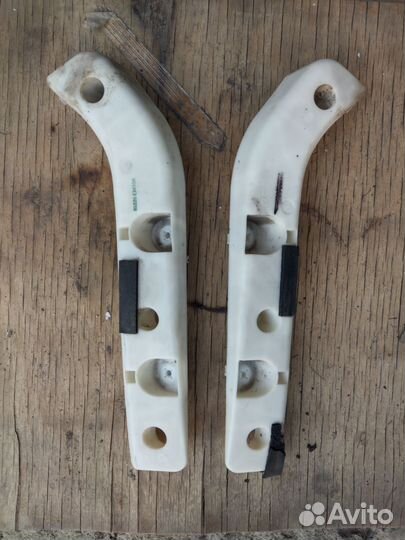 Кронштейн заднего бампера боковой Nissan Tiida C11