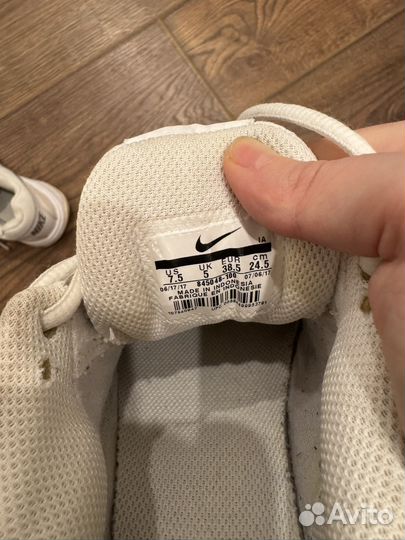 Кроссовки nike женские