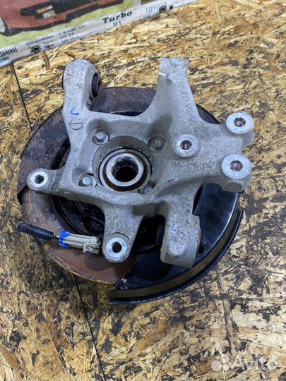 Цапфа ступица задняя правая Опель Антара