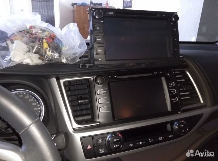 Магнитола штатная Toyota Highlander 2015