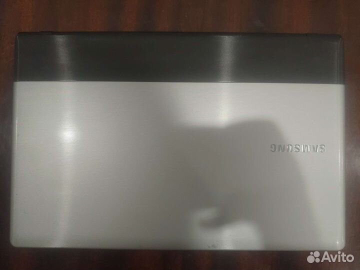 Ноутбук Samsung NP300